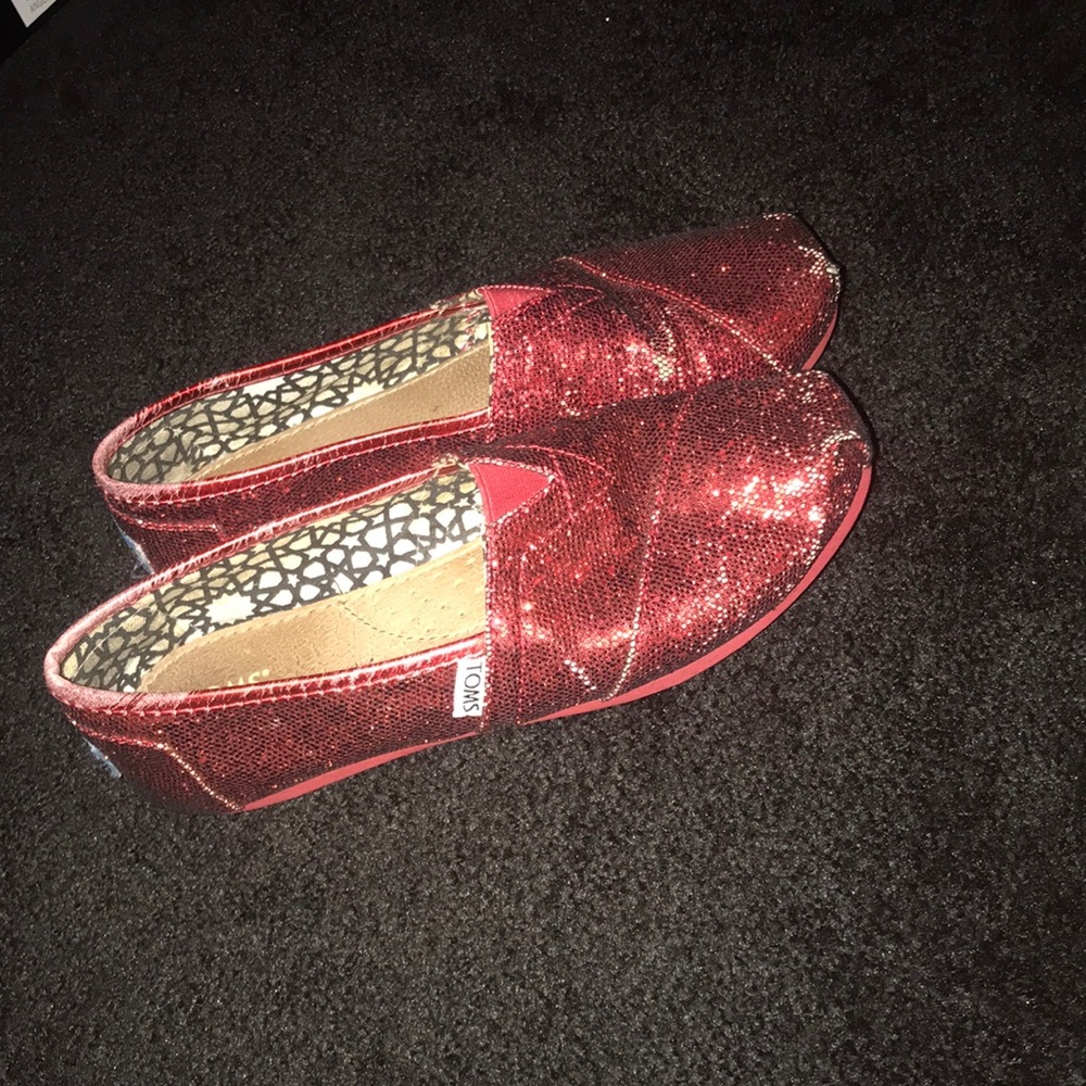 Red sparkly Toms